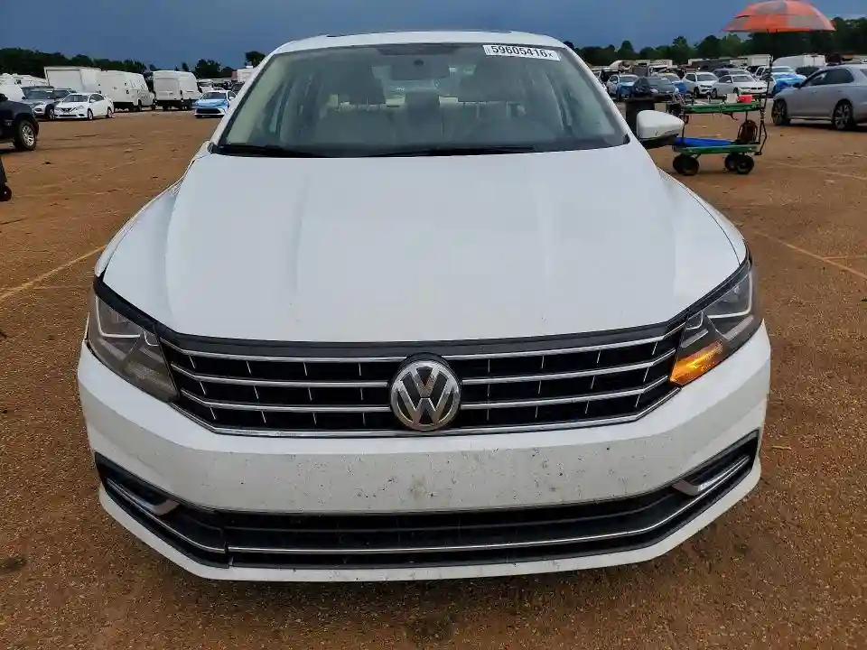 1VWLA7A32KC008076 2019 VOLKSWAGEN PASSAT-4