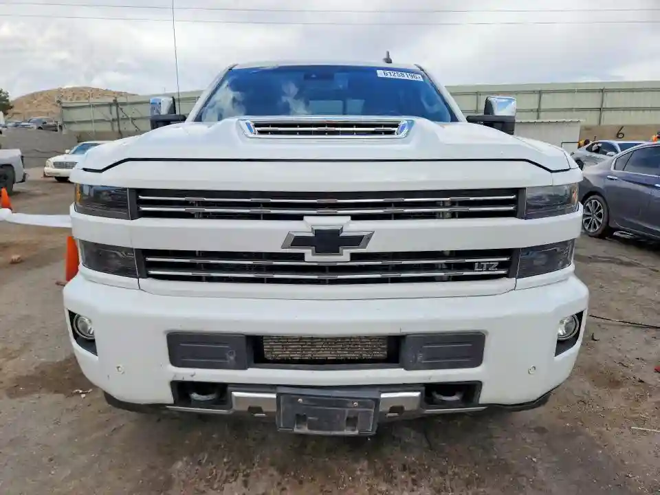 1GC1KWEY5JF124263 2018 CHEVROLET SILVERADO-4