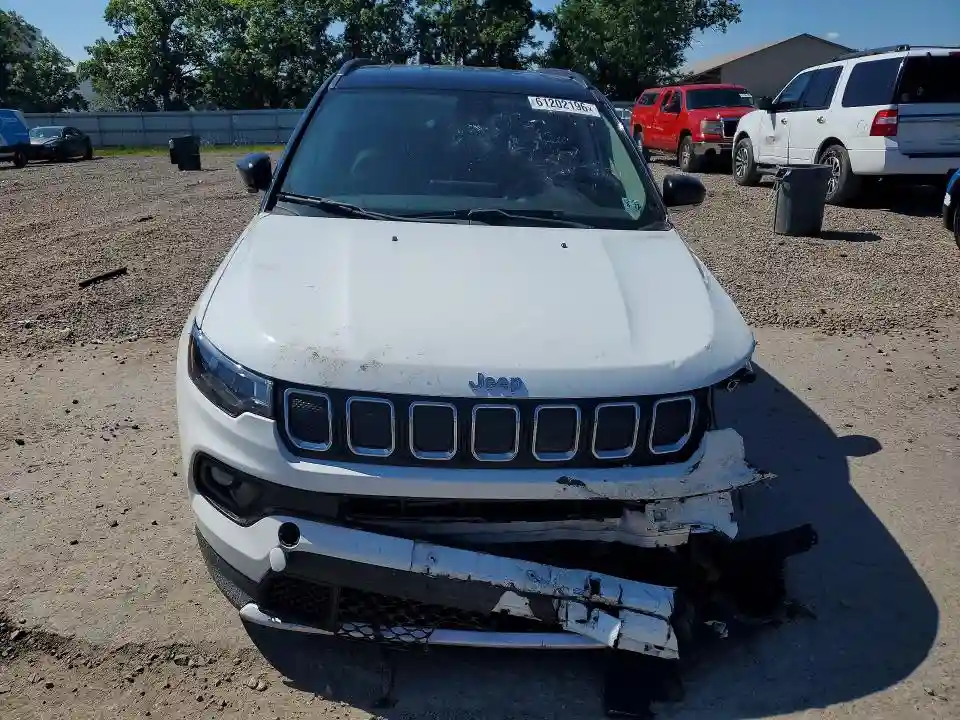 3C4NJDCB9NT183559 2022 JEEP COMPASS-4