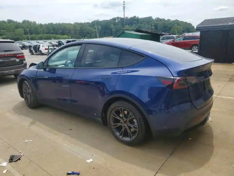 7SAYGAEEXRF202774 2024 TESLA MODEL Y-1