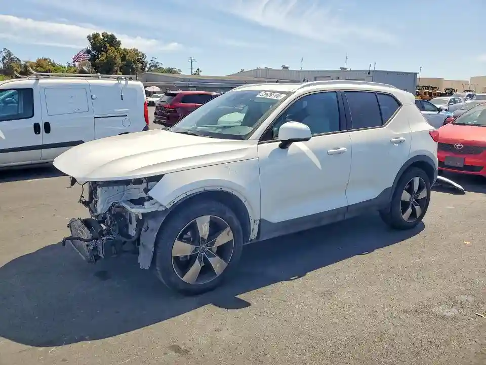 YV4162UK5K2111545 2019 VOLVO XC40-0