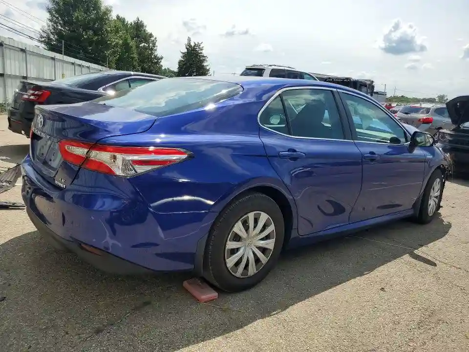 4T1B31HK8JU508184 2018 TOYOTA CAMRY-2