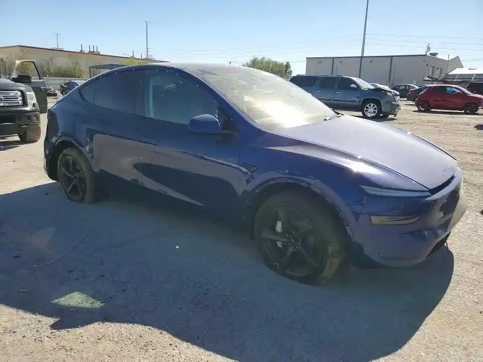 7SAYGDED9TA579884 2026 TESLA MODEL Y-3