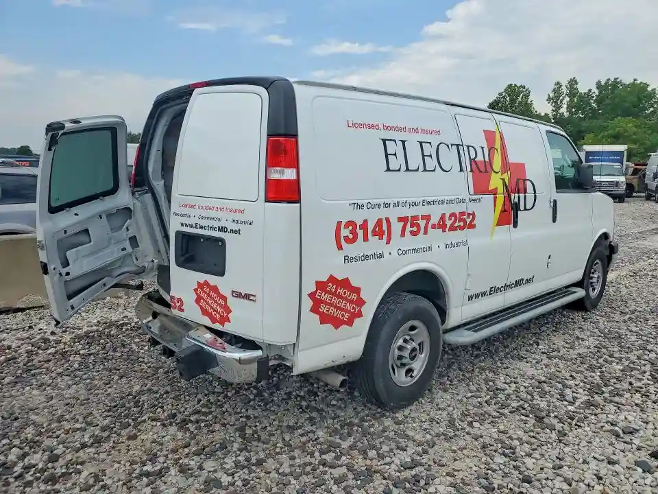 1GTW7AFP2P1201855 2023 GMC SAVANA-2