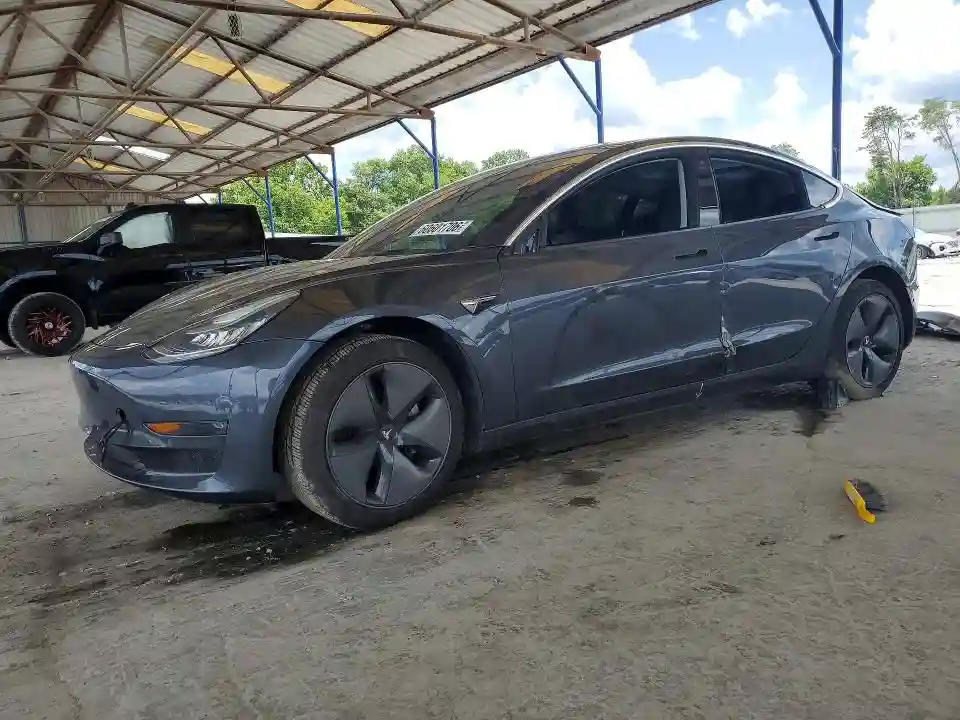5YJ3E1EA1JF058319 2018 TESLA MODEL 3-0