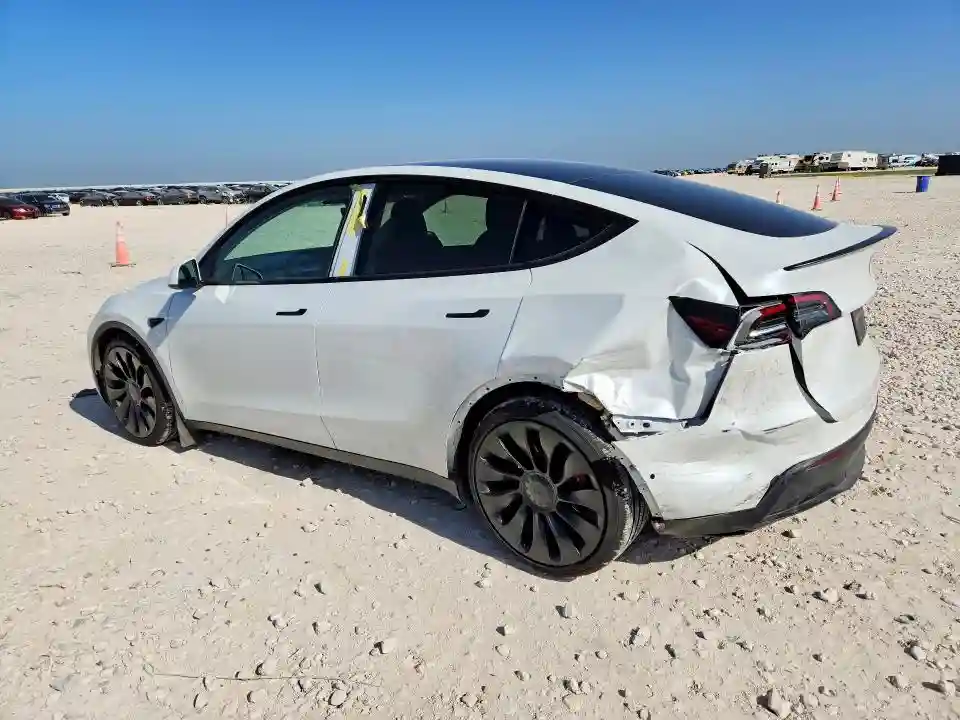 7SAYGDEF9NF457212 2022 TESLA MODEL Y-1