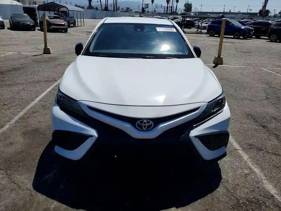 4T1G11AK2MU514685 2021 TOYOTA CAMRY-4