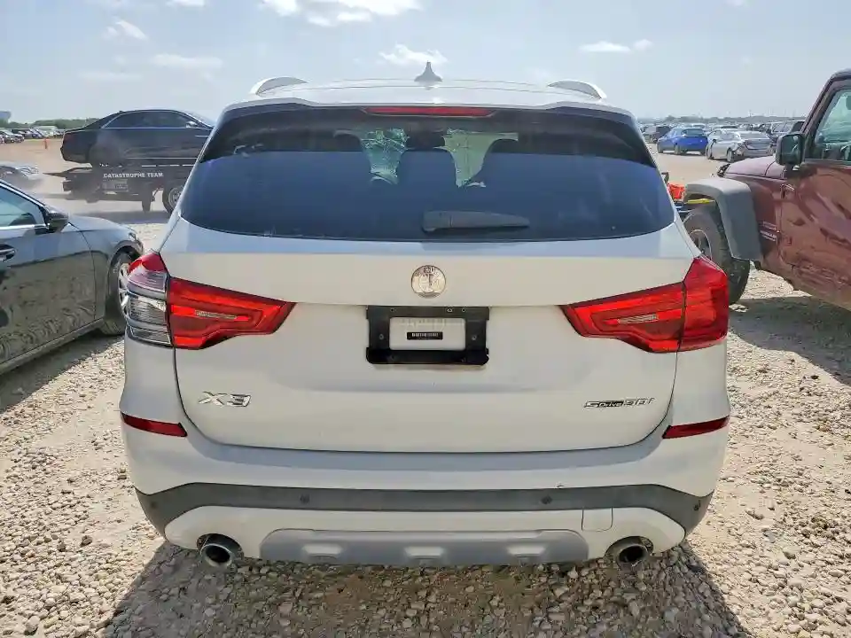 5UXTR7C56KLF29359 2019 BMW X3-5