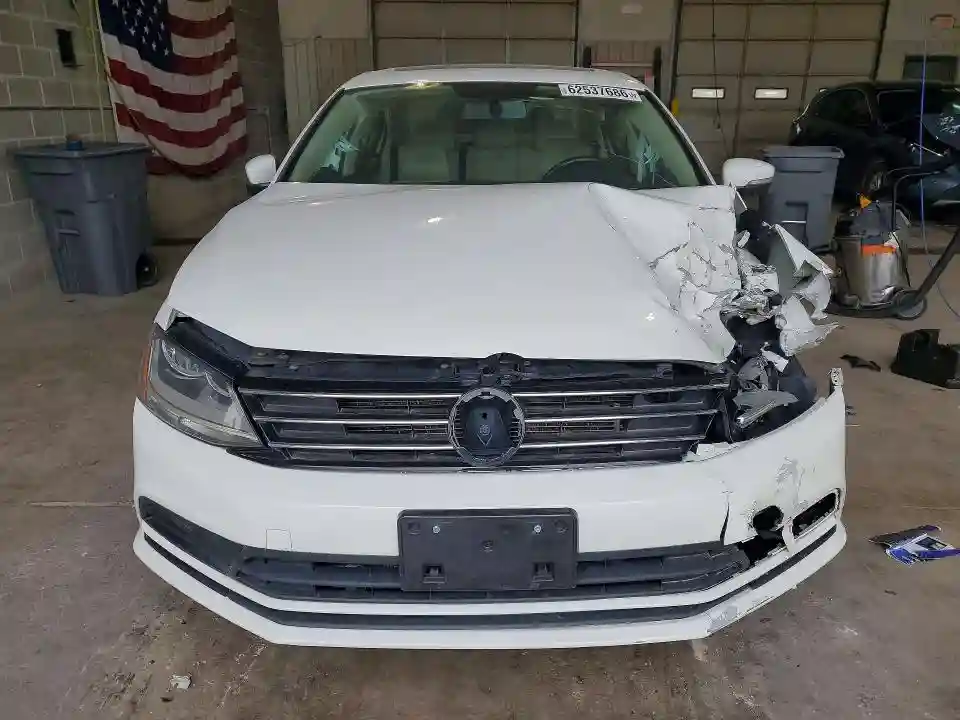 3VWDB7AJ7HM380522 2017 VOLKSWAGEN JETTA-4