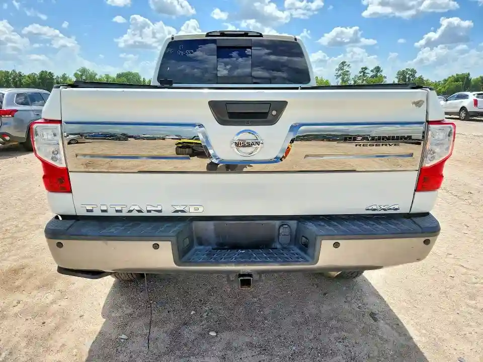 1N6BA1F48JN522365 2018 NISSAN TITAN-5