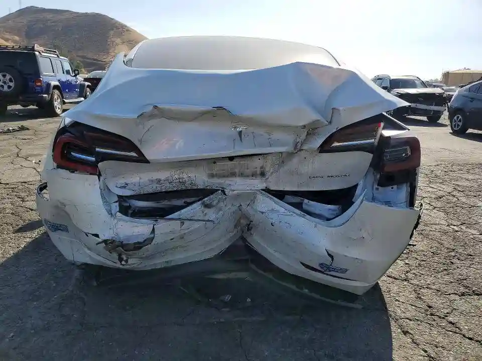 5YJ3E1EB2MF877465 2021 TESLA MODEL 3-5