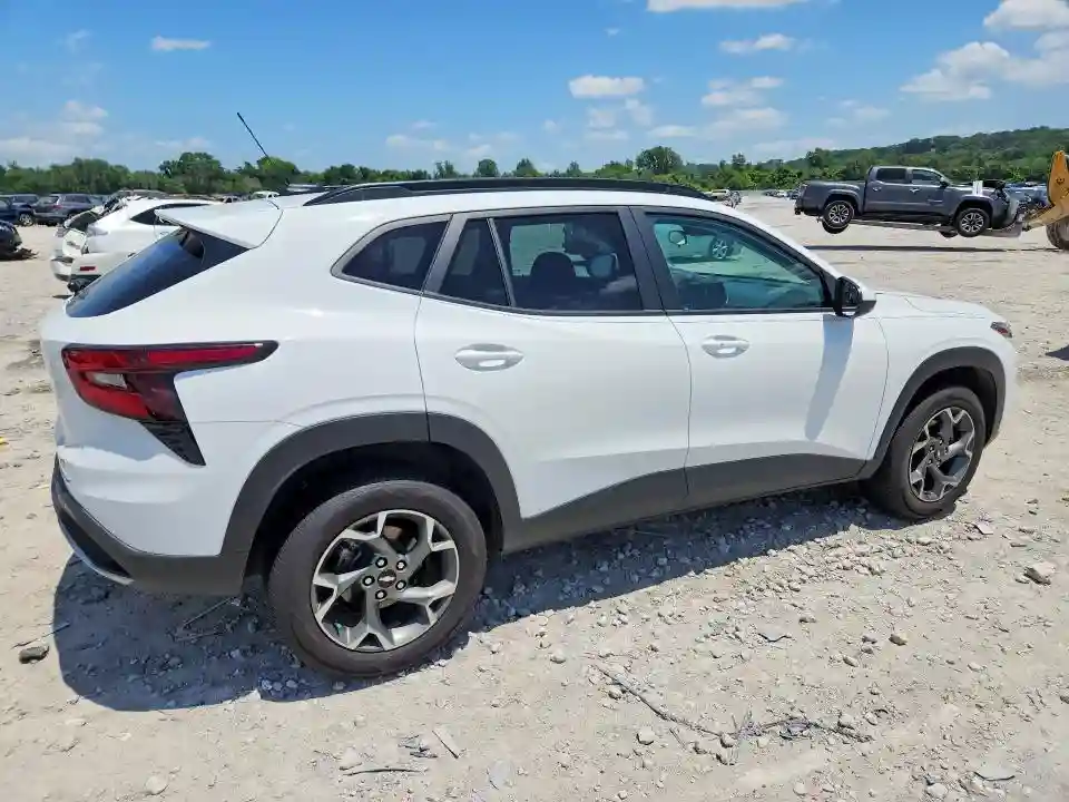 KL77LHEP9SC030655 2025 CHEVROLET TRAX-2