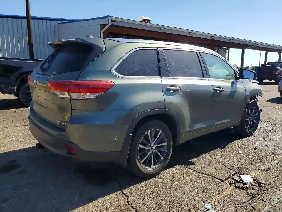 5TDJZRFH1HS391406 2017 TOYOTA HIGHLANDER-2