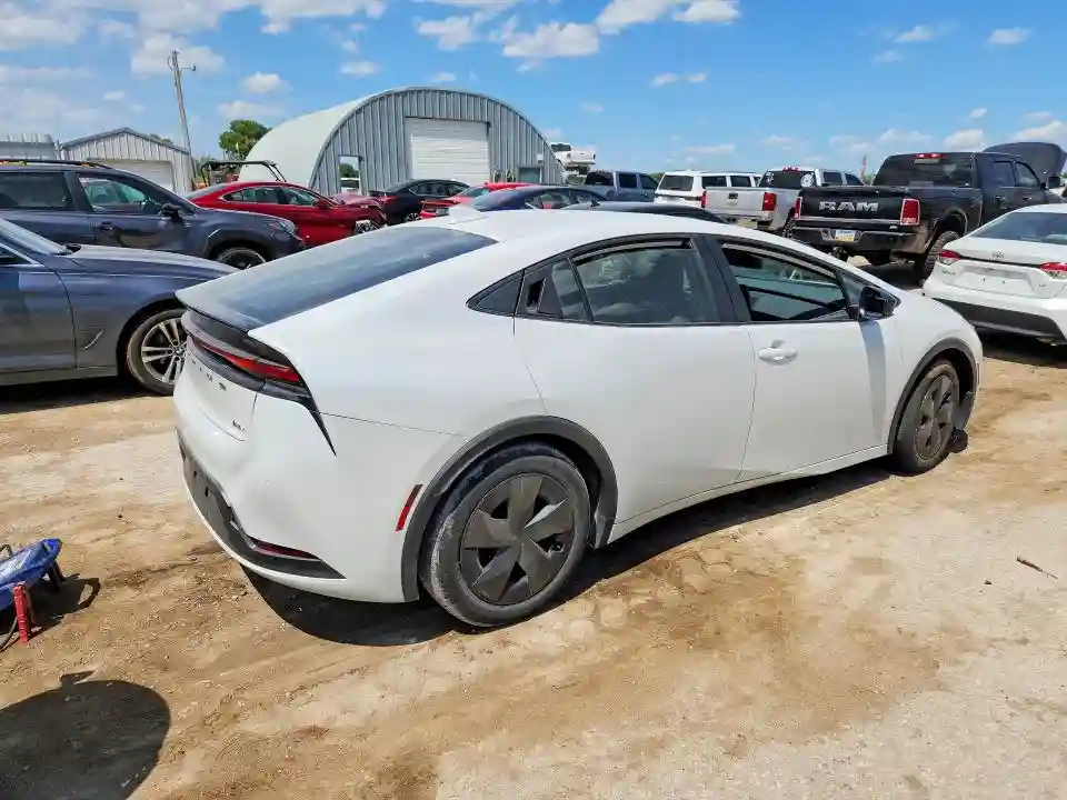 JTDACAAU7S3055372 2025 TOYOTA PRIUS-2