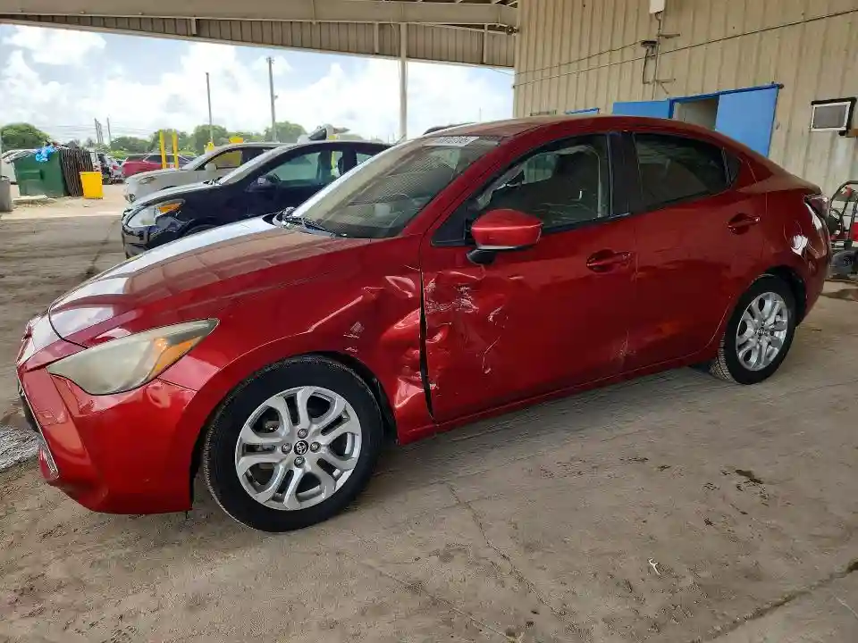 3MYDLBYV1JY302636 2018 TOYOTA YARIS-0
