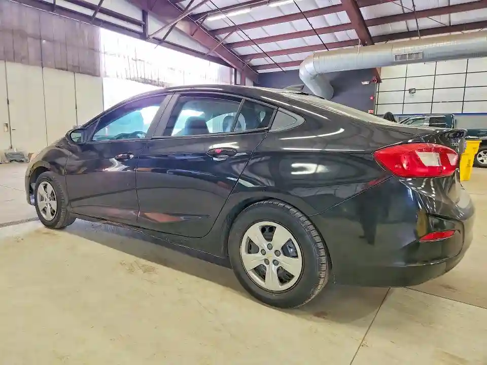 1G1BC5SM7J7105262 2018 CHEVROLET CRUZE-1