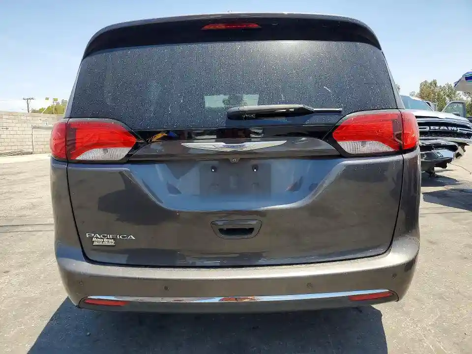 2C4RC1BG8JR112356 2018 CHRYSLER PACIFICA-5