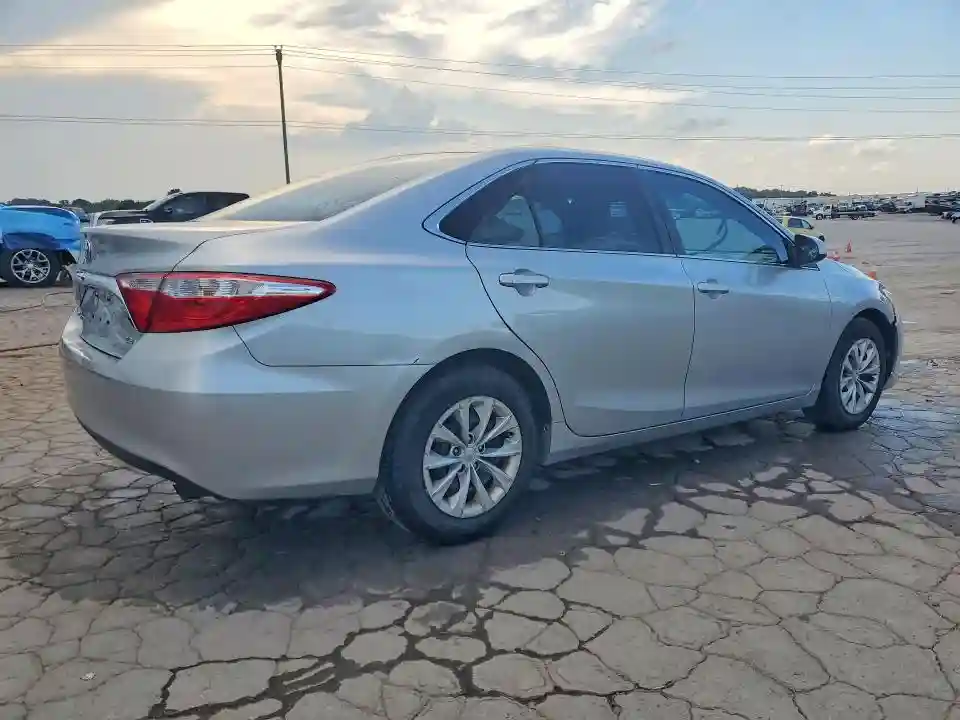 4T4BF1FKXGR532320 2016 TOYOTA CAMRY-2