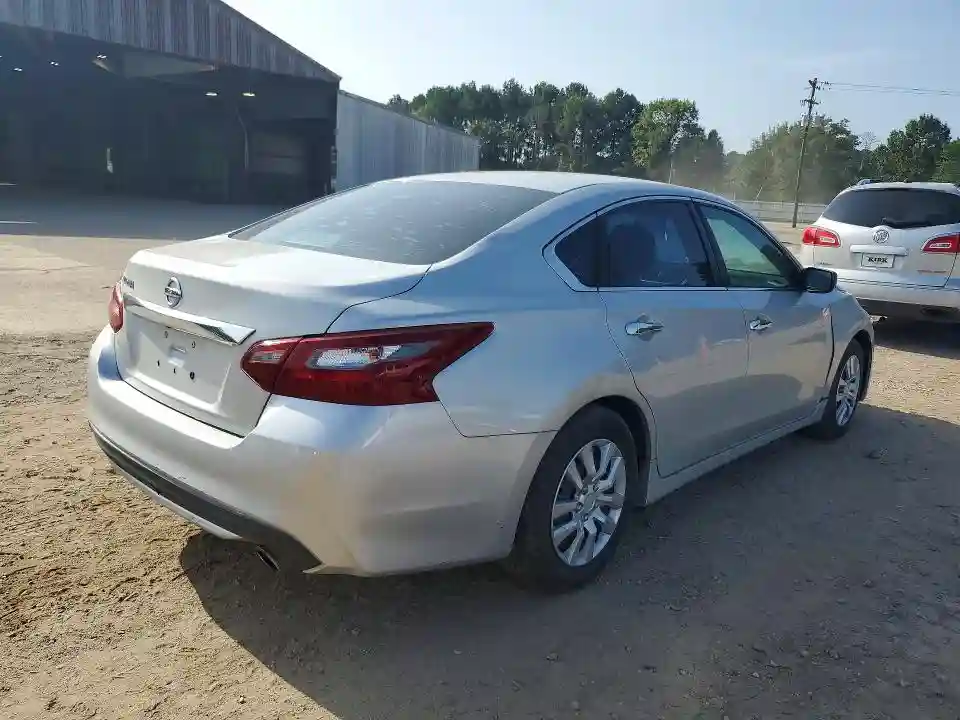1N4AL3AP7JC199773 2018 NISSAN ALTIMA-2