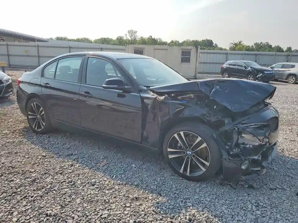 WBA8B9G57JNU97133 2018 BMW 3 SERIES-3