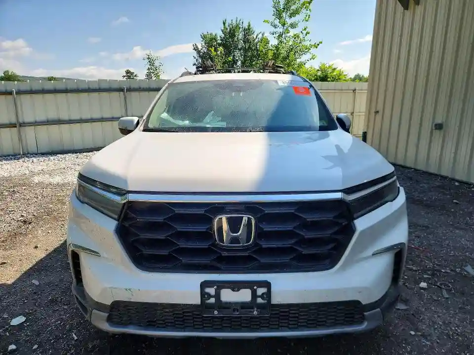 5FNYG1H4XPB031652 2023 HONDA PILOT-4
