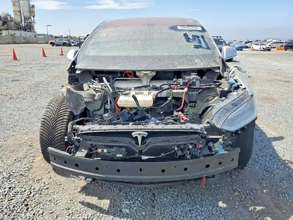 5YJXCAE24GF019426 2016 TESLA MODEL X-4