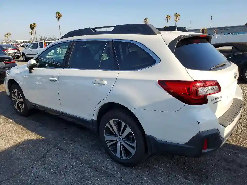4S4BSANC1J3363110 2018 SUBARU OUTBACK-1