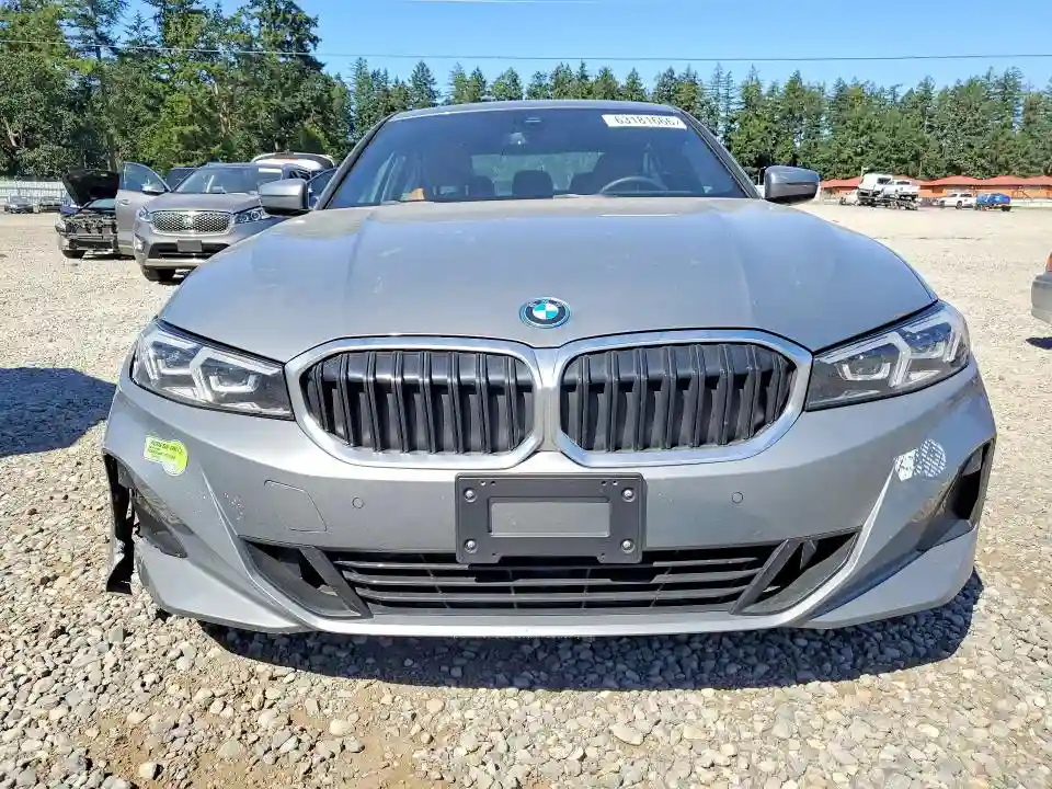 3MW39FF04P8C95291 2023 BMW 3 SERIES-4