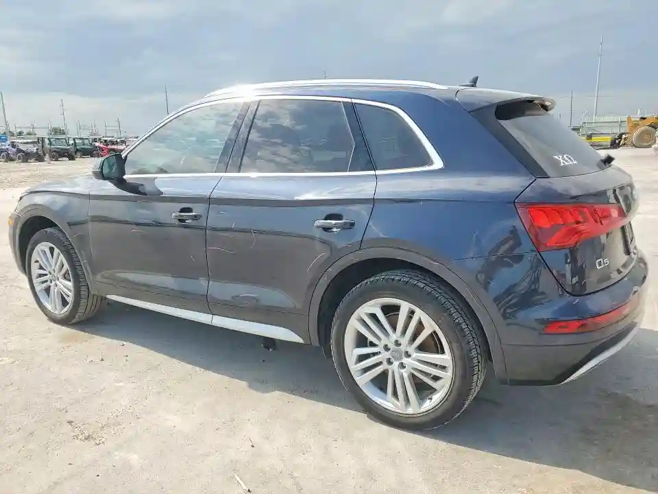 WA1BNAFY2J2137454 2018 AUDI Q5-1