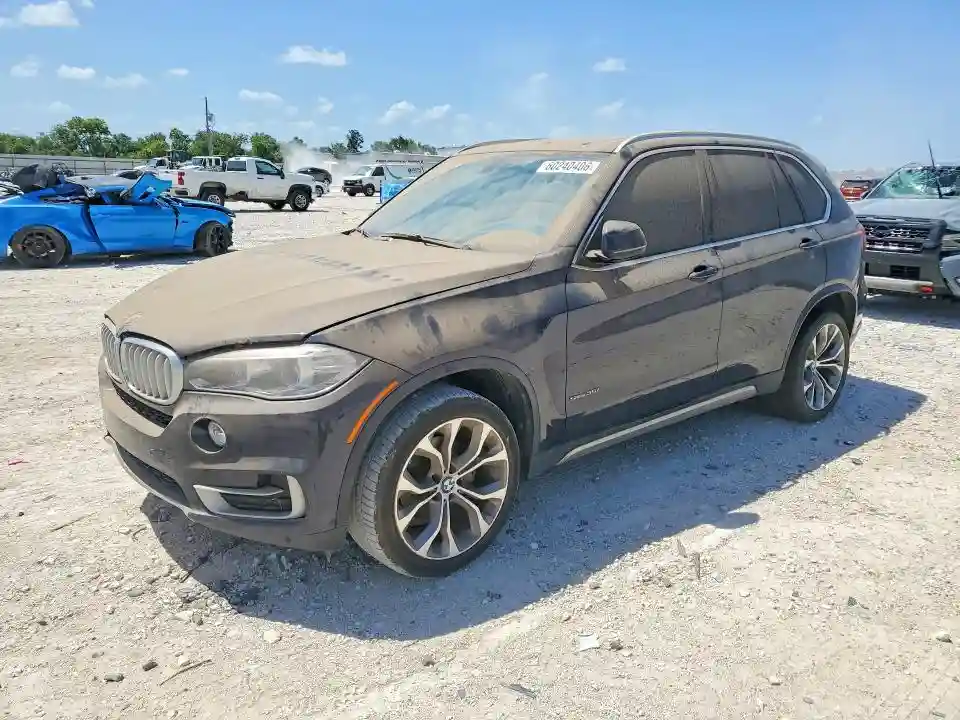 5UXKR2C39H0X04563 2017 BMW X5-0