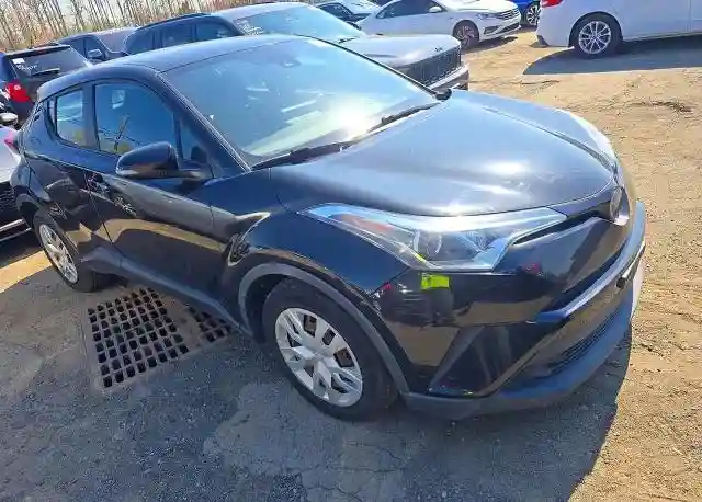 NMTKHMBX2KR068673 2019 TOYOTA C-HR-0