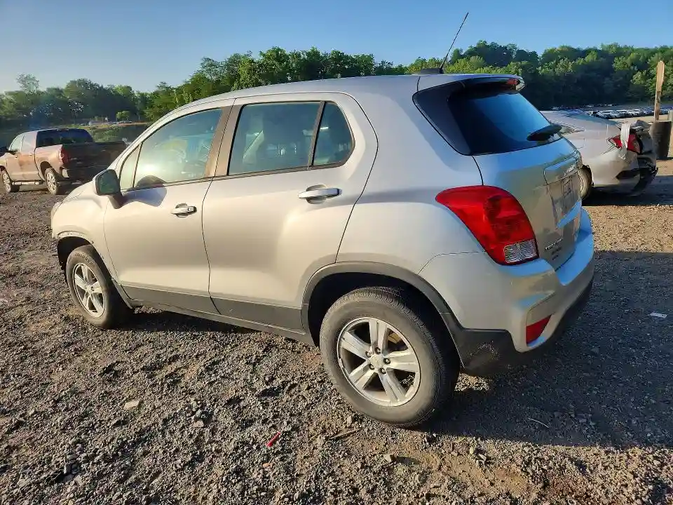 KL7CJNSB6JB622126 2018 CHEVROLET TRAX-1