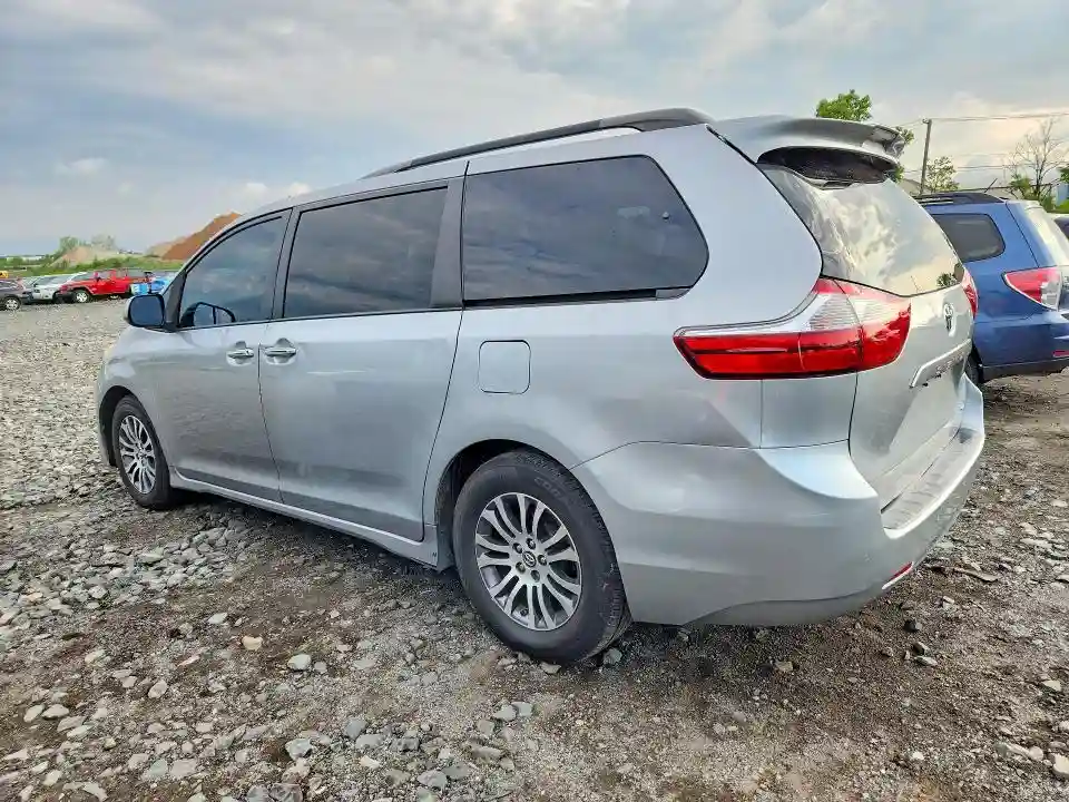 5TDYZ3DCXJS927018 2018 TOYOTA SIENNA-1