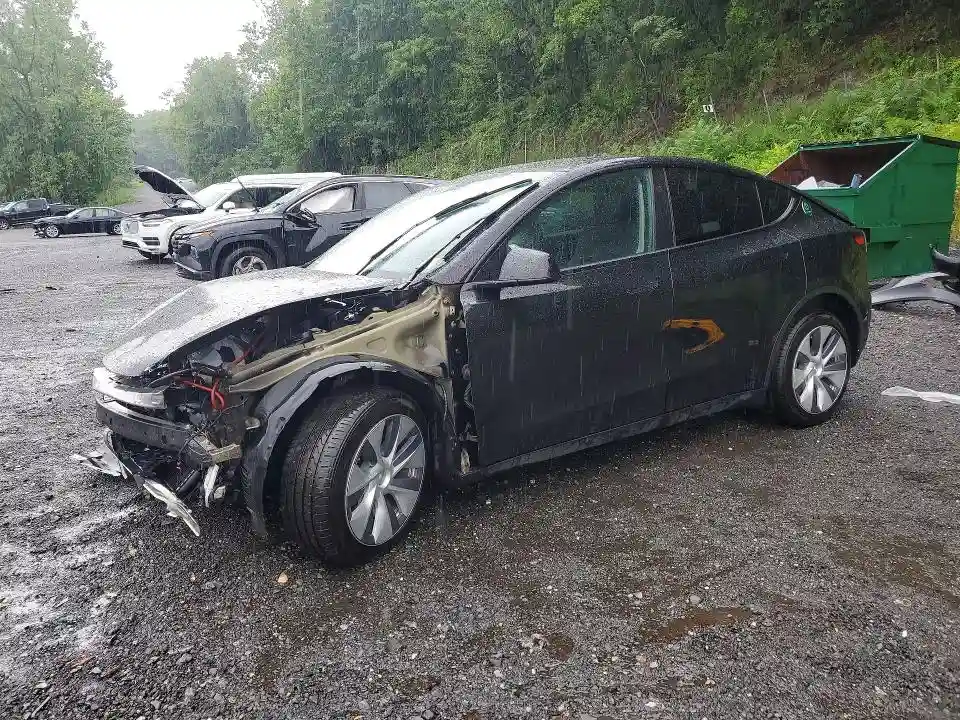 7SAYGDEE3PA184355 2023 TESLA MODEL Y-0