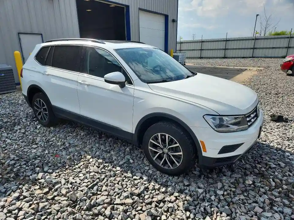 3VV2B7AX8LM068749 2020 VOLKSWAGEN TIGUAN-3