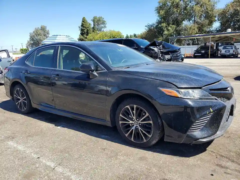 JTNB11HK0J3029477 2018 TOYOTA CAMRY-3