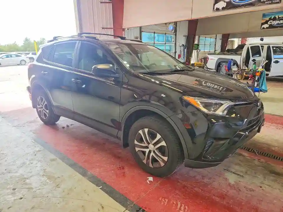 2T3BFREV6JW765551 2018 TOYOTA RAV4-3