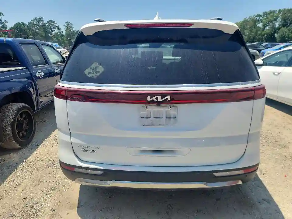 KNDNE5H38R6337755 2024 KIA CARNIVAL S-5