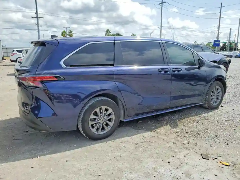 5TDKRKEC1NS109147 2022 TOYOTA SIENNA-2