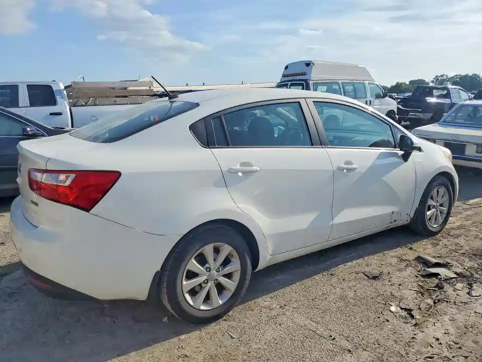 KNADN4A32F6460007 2015 KIA RIO-2