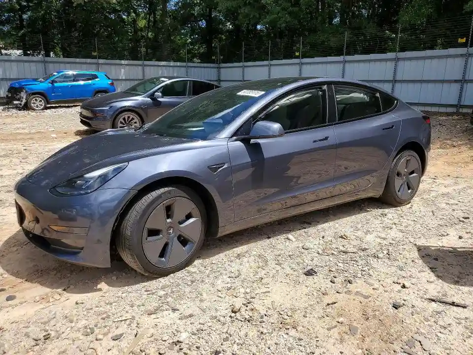 5YJ3E1EA8PF573391 2023 TESLA MODEL 3-0