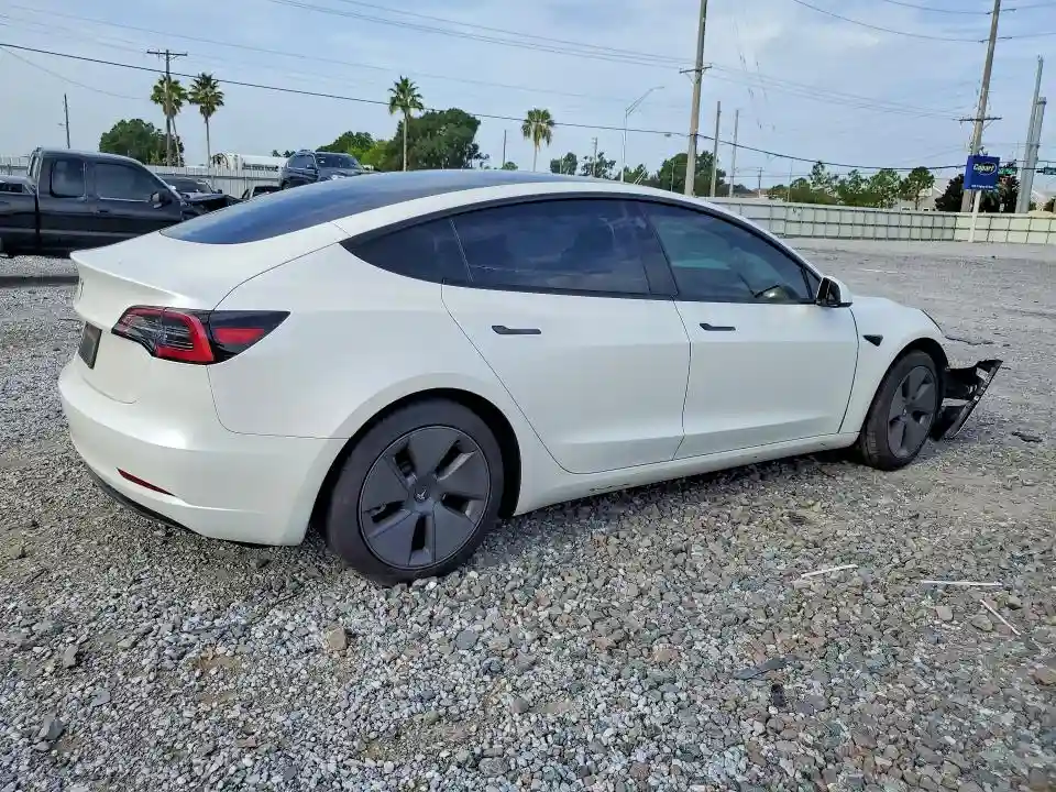 5YJ3E1EA7PF562527 2023 TESLA MODEL 3-2