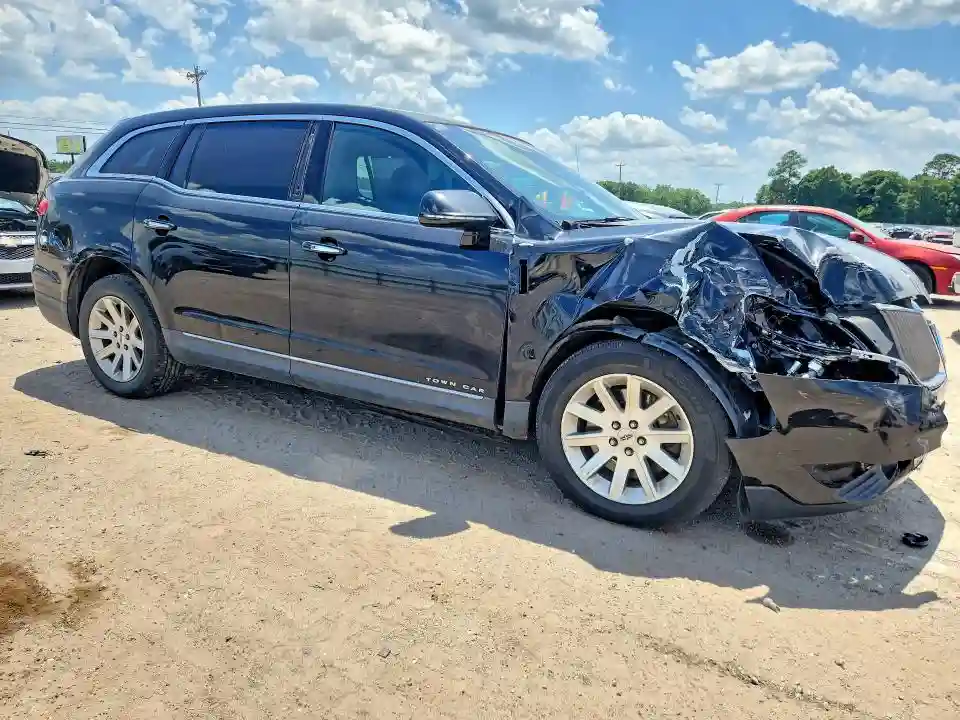 2LMHJ5NK5GBL01170 2016 LINCOLN MKT-3