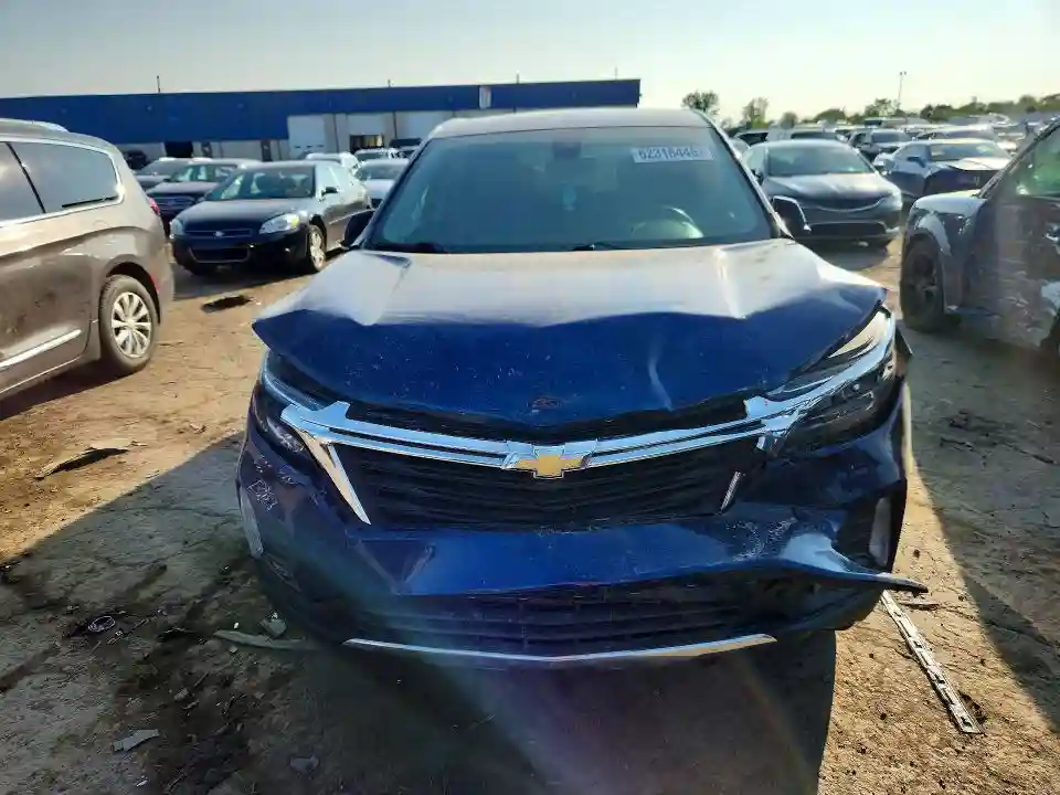 3GNAXKEV8NL232329 2022 CHEVROLET EQUINOX-4