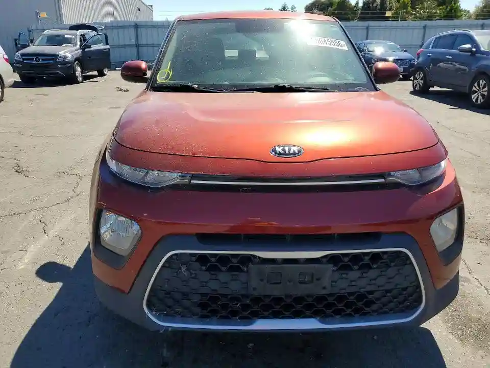 KNDJ23AU6L7076884 2020 KIA SOUL-4