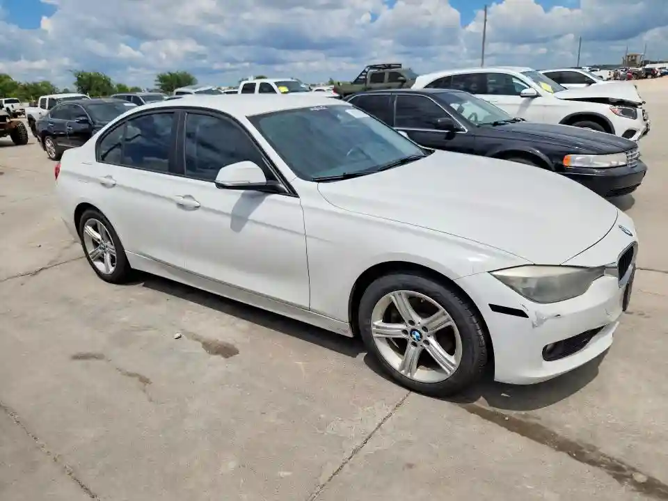 WBA3B1C56FK135840 2015 BMW 3 SERIES-3