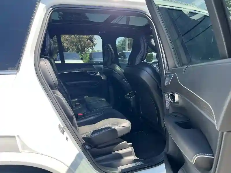 YV4A22PM3K1499034 2019 VOLVO XC90-5