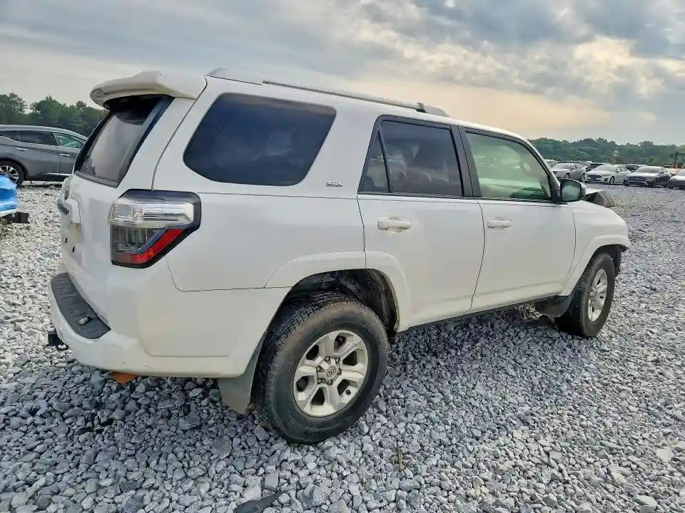 JTEZU5JR2J5172245 2018 TOYOTA 4RUNNER-2