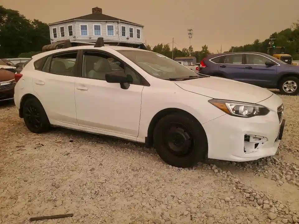 4S3GTAA66J3721020 2018 SUBARU IMPREZA-3