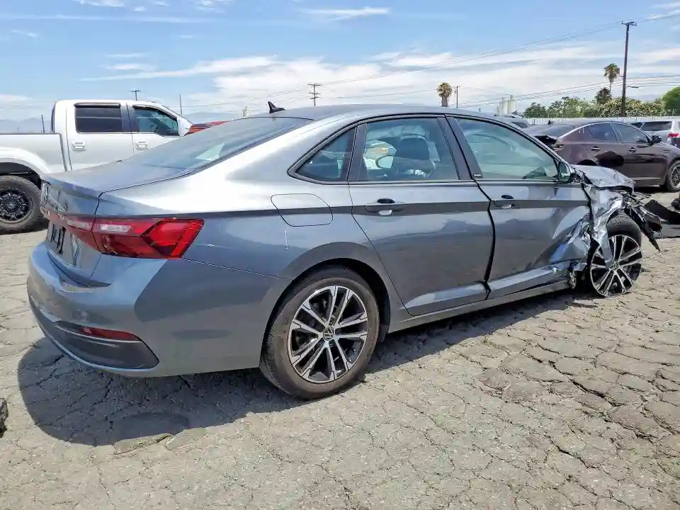 3VWBX7BU9SM074236 2025 VOLKSWAGEN JETTA-2